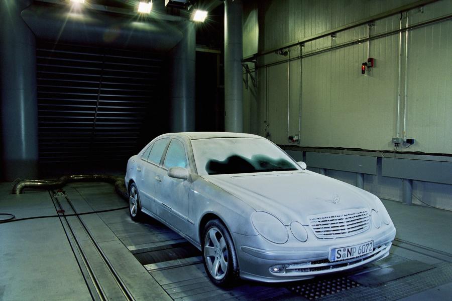  Mercedes-Benz E-Class 2002 года  (фото 407 из 448)